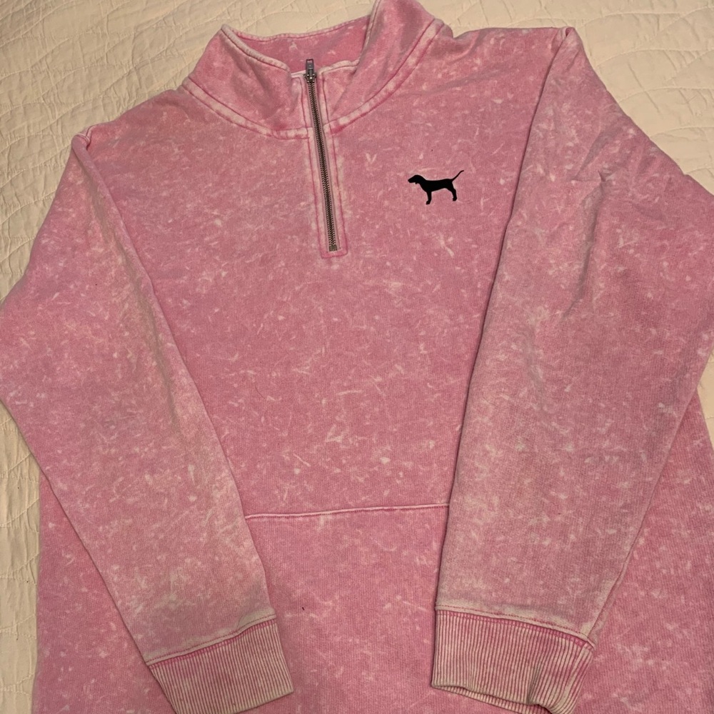 pink sweatshirt